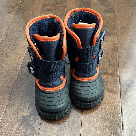 Toddler Size 6 light-up boots - Picture 2 of 6